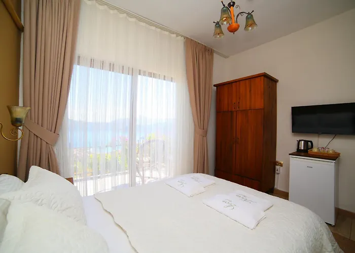 Loca Hill Pansiyon *